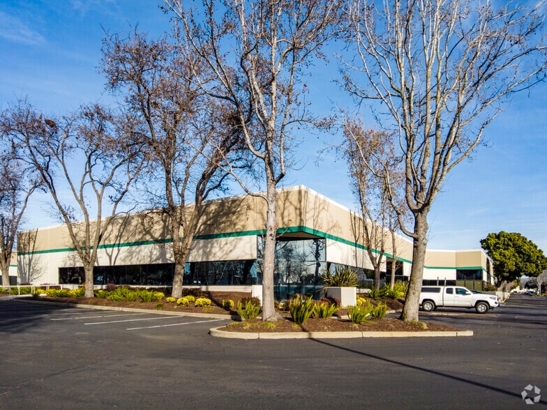 2373-2389 Lincoln Ave, Hayward, CA for lease - Building Photo - Image 3 of 4