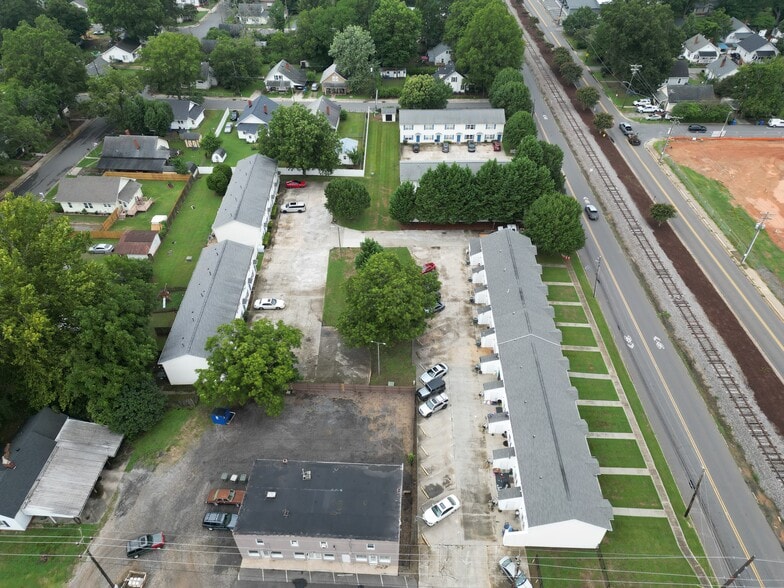 600-650 S Main St, Mooresville, NC for sale - Building Photo - Image 3 of 7