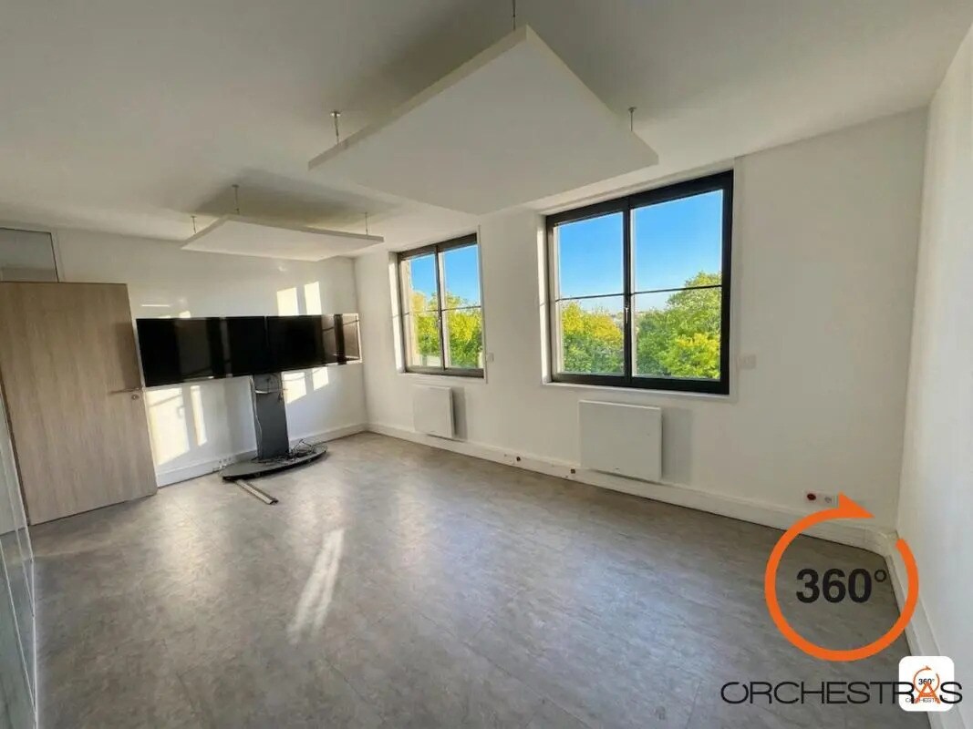 Office in Lognes for lease Building Photo- Image 1 of 18
