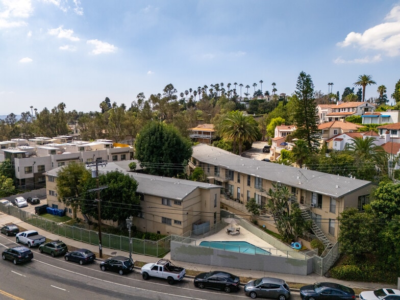 2131 N Cahuenga Blvd, Los Angeles, CA for sale - Building Photo - Image 1 of 39
