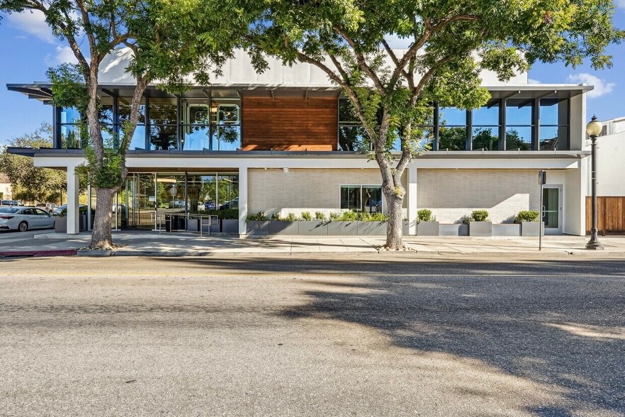 990 Villa St, Mountain View, CA for lease - Primary Photo - Image 1 of 14
