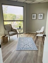 625 N Gilbert Rd, Gilbert, AZ for lease Interior Photo- Image 1 of 11