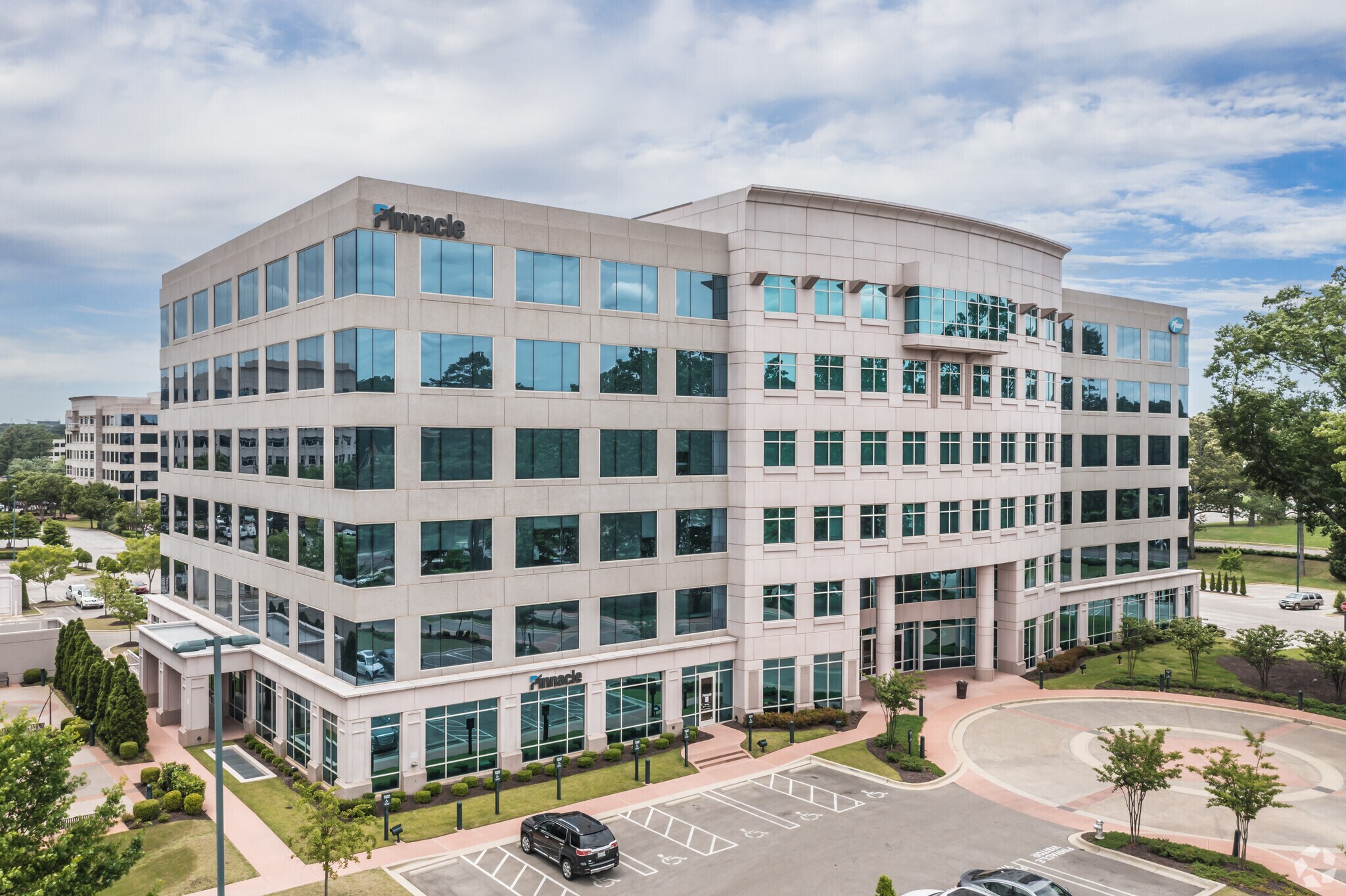 949 S Shady Grove Rd, Memphis, TN à louer Photo principale- Image 1 de 7