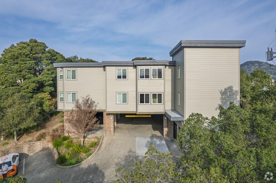 285 Woodland Ave, San Rafael, CA à vendre - Photo du bâtiment - Image 2 de 6