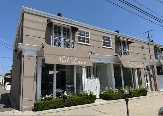 706-708 N La Cienega Blvd, West Hollywood, CA à vendre Photo du bâtiment- Image 1 de 1