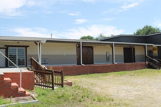 1523 Salisbury Rd, Statesville, NC for lease Building Photo- Image 1 of 11