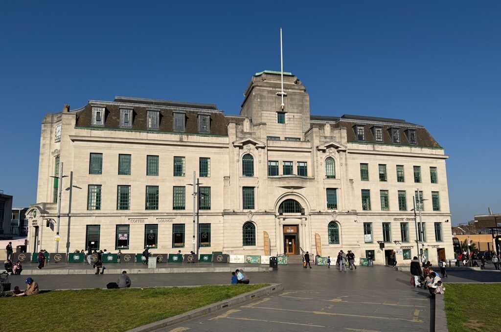 General Gordon Pl, Londres à louer Photo du bâtiment- Image 1 de 9