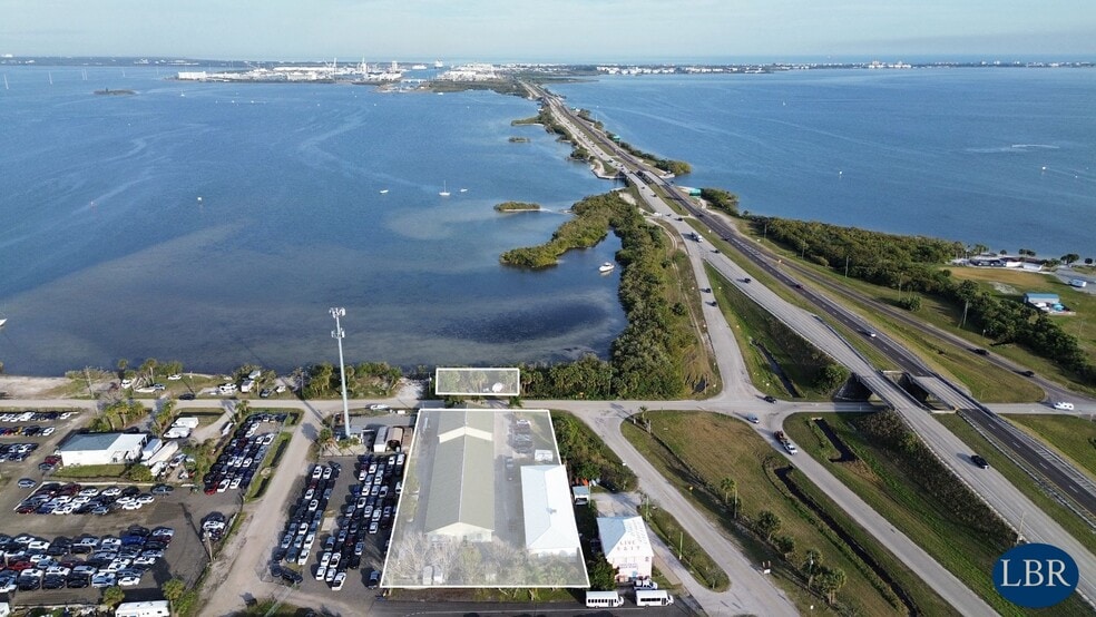 2755 N BANANA RIVER Dr, Merritt Island, FL for sale - Building Photo - Image 1 of 8