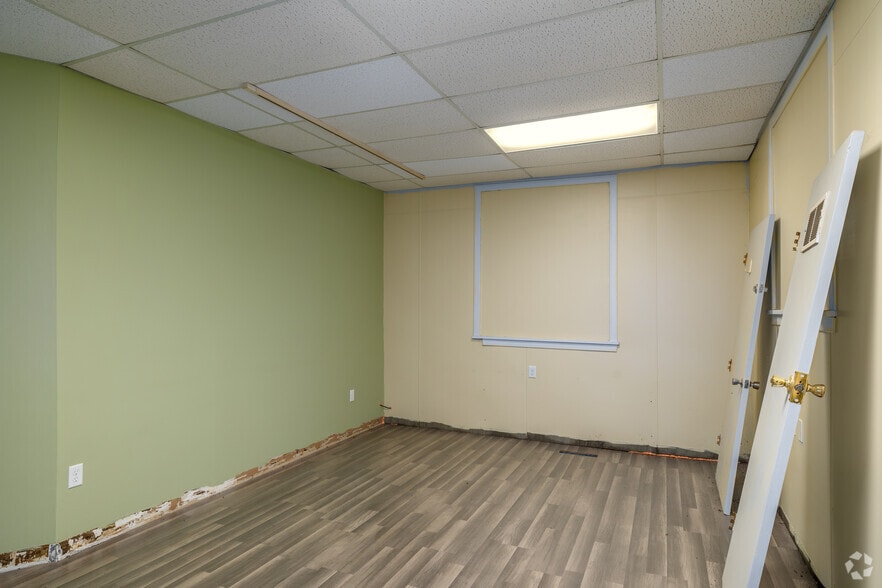 400 Cherry Ave SE, Canton, OH for lease - Interior Photo - Image 3 of 19