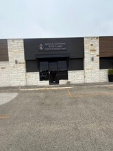 1500 FM 2673, Canyon Lake, TX à louer Photo du bâtiment- Image 2 de 8