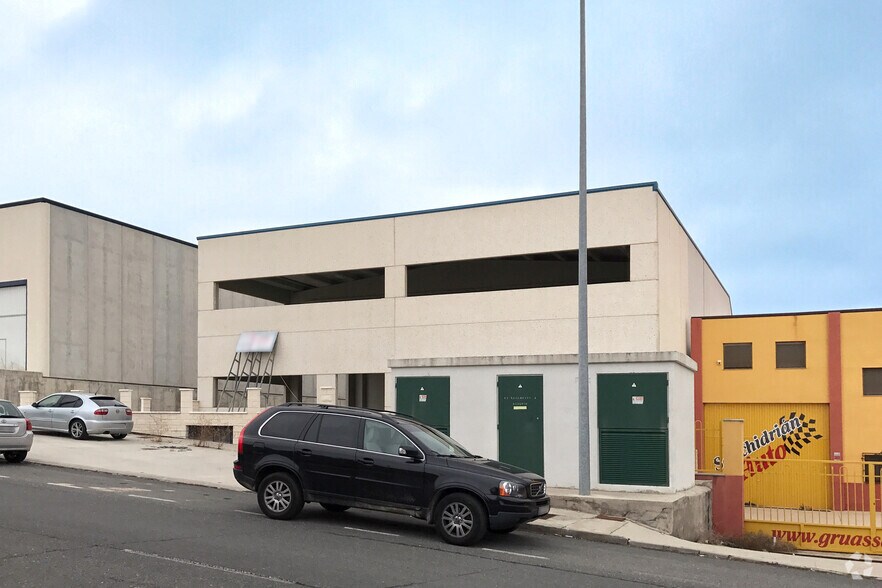 Industriel dans Ávila, Ávila à louer - Photo du bâtiment - Image 2 de 4