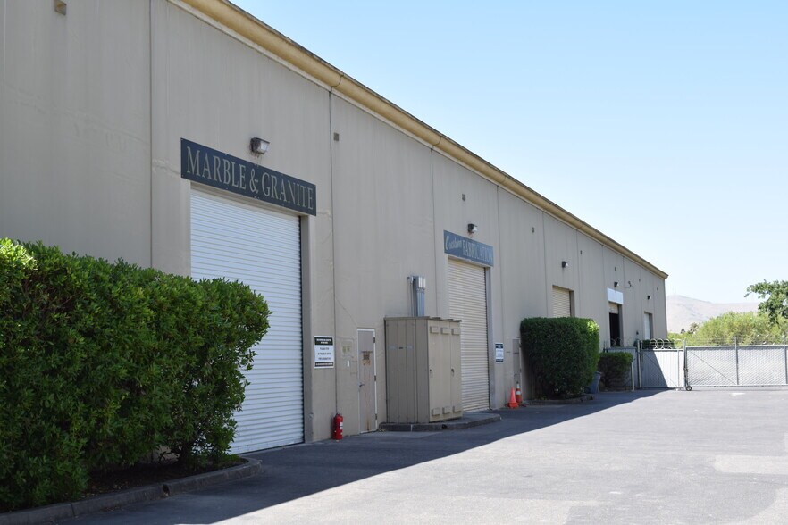 750 Link Rd, Fairfield, CA à louer - Photo du bâtiment - Image 2 de 10