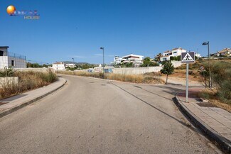 More details for Calle Cúllar Vega, 42, La Zubia - Land for Sale