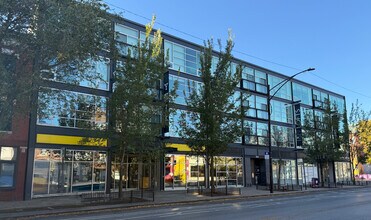 1819 W Division St, Chicago, IL for lease Building Photo- Image 2 of 5