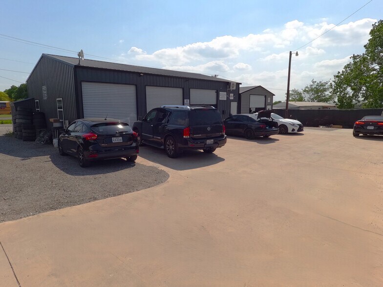 101 County Road 877, Princeton, TX à louer - Photo du bâtiment - Image 3 de 21