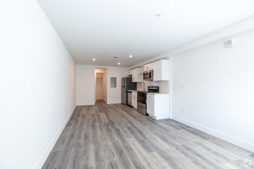 11800 E Colfax Ave, Aurora, CO à vendre - Photo intérieure - Image 2 de 18