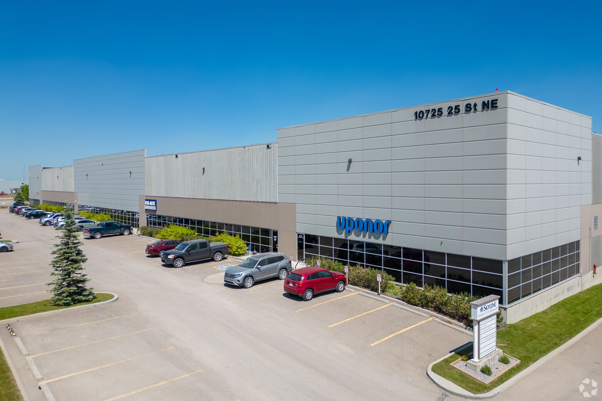 10725 25th St NE, Calgary, AB for lease Building Photo- Image 1 of 7