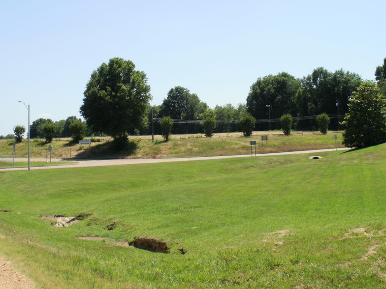 100 Hwy 310, Como, MS à vendre - Photo du bâtiment - Image 1 de 1