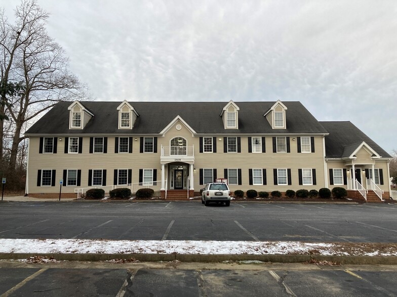 2505 Pocoshock Pl, North Chesterfield, VA for lease - Building Photo - Image 1 of 10