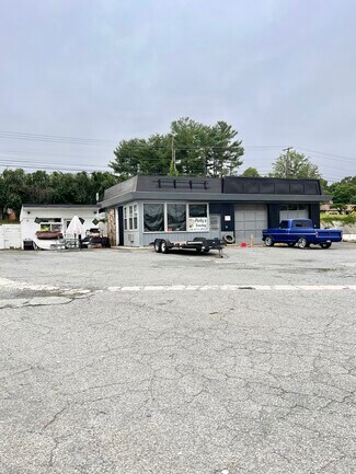 Plus de détails pour 3648 S Amherst Hwy, Madison Heights, VA - Flex à vendre