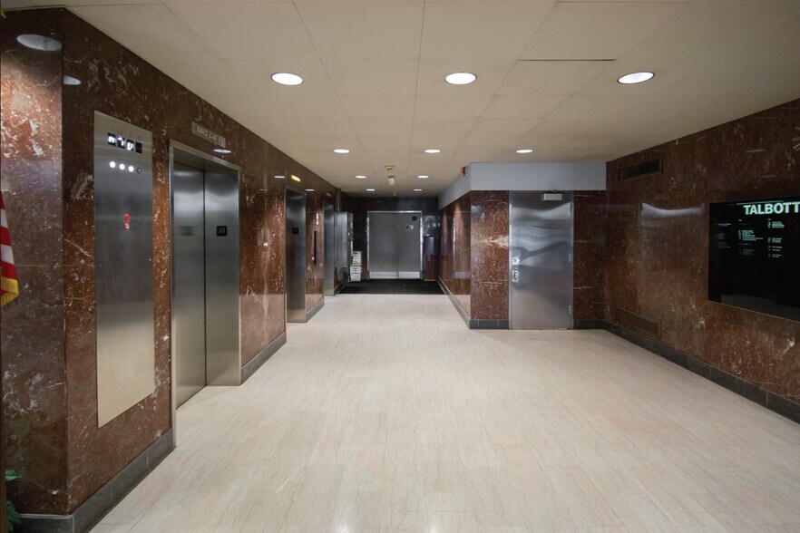 121-131 N Ludlow St, Dayton, OH à louer - Hall d’entrée - Image 3 de 5