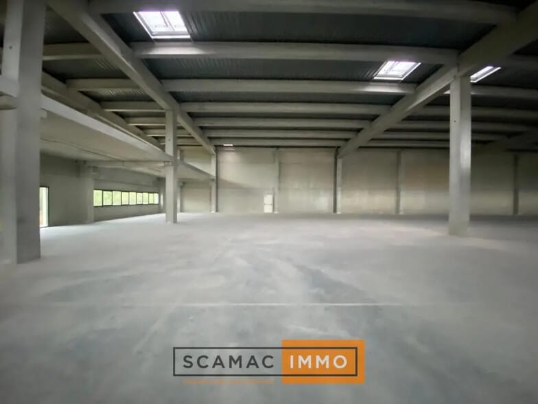 Industrial in La Ciotat for lease - Building Photo - Image 3 of 5