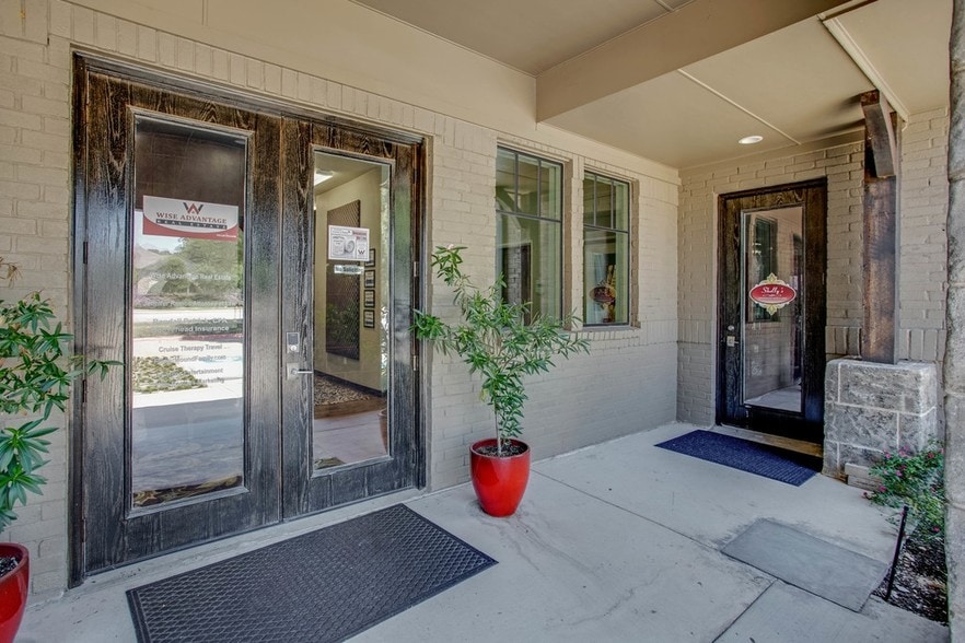 2960 Long Prairie Rd, Flower Mound, TX à louer - Photo du bâtiment - Image 3 de 7