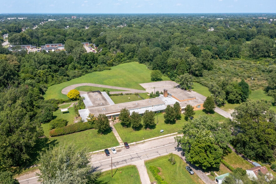 35408 Beverly Rd, Romulus, MI for sale - Aerial - Image 2 of 7