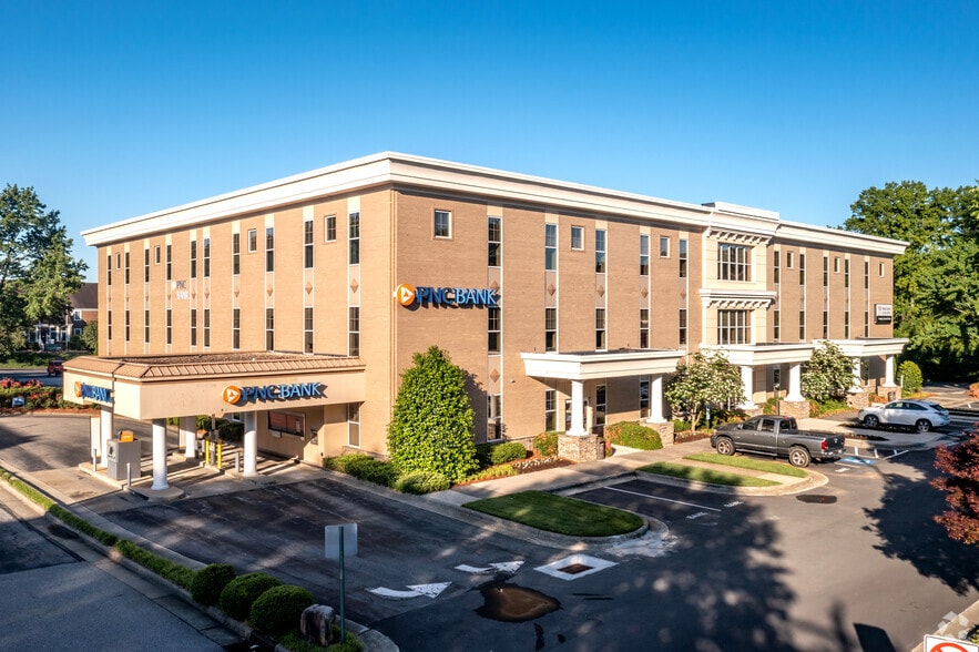 2150 Country Club Rd, Winston-Salem, NC for lease - Building Photo - Image 1 of 7