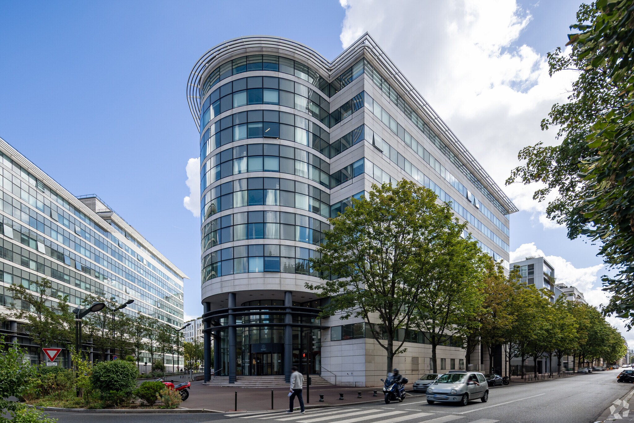 3-9 Avenue André Malraux, Levallois-Perret for lease Primary Photo- Image 1 of 3