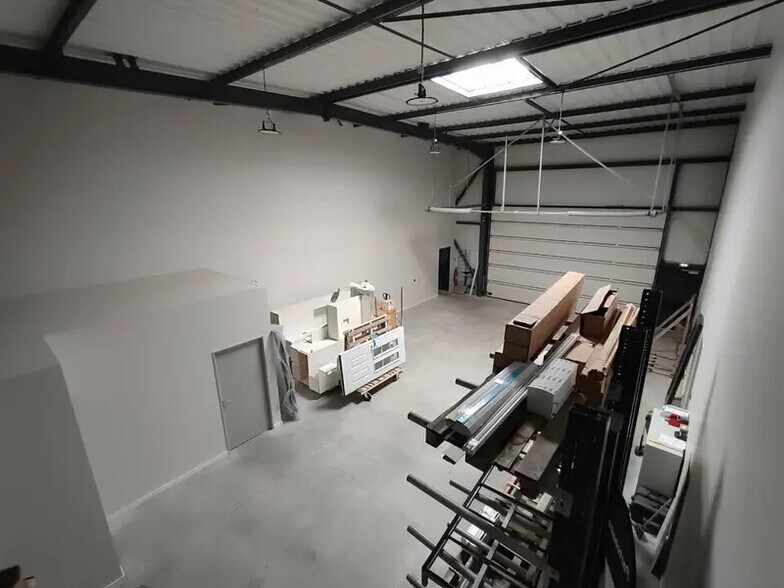 Flex in Vaulx-Milieu for sale - Interior Photo - Image 3 of 8