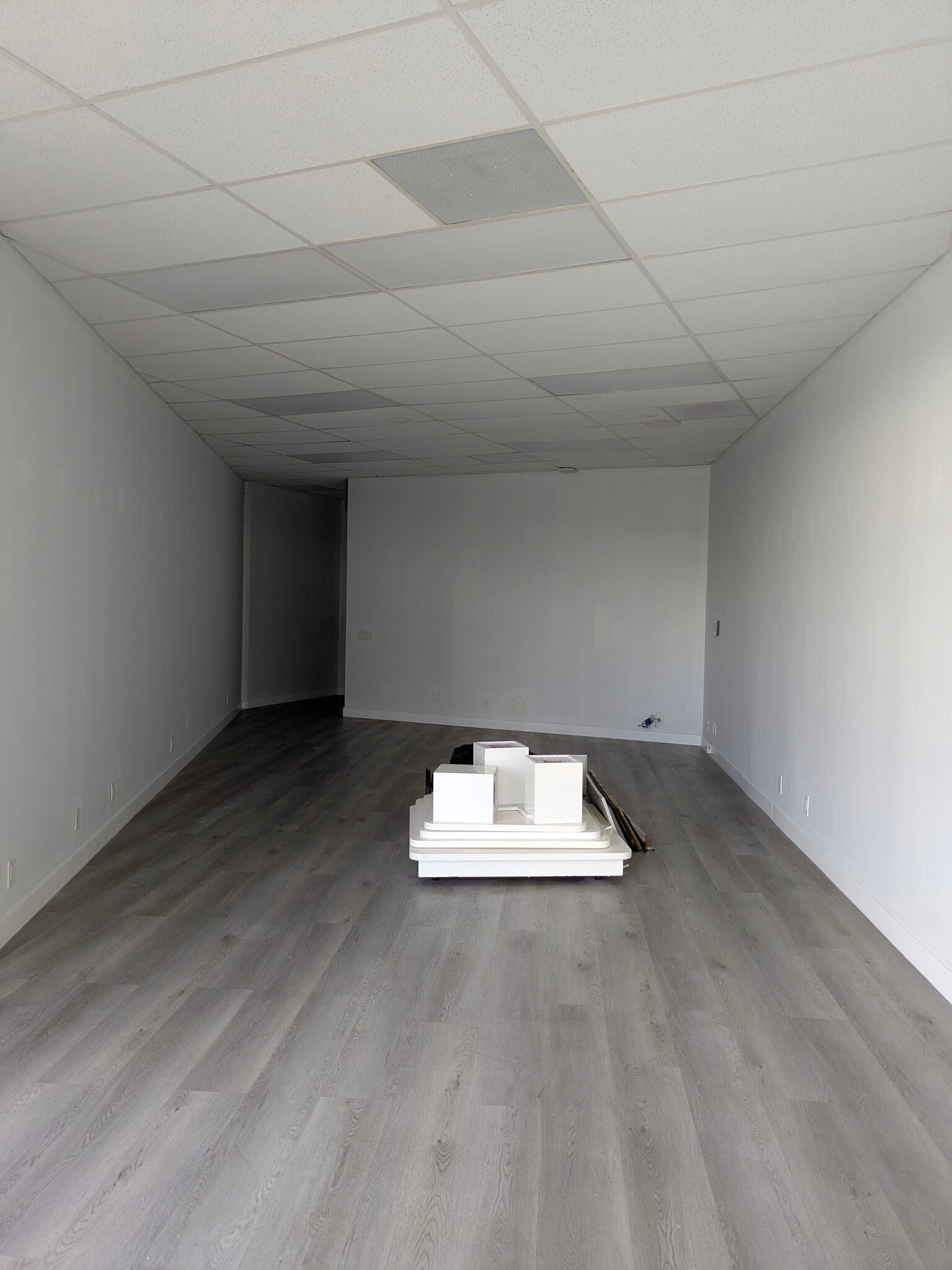 8505 Rosecrans Ave, Paramount, CA for lease Interior Photo- Image 1 of 1