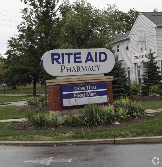 1121 Bower Hill Rd, Pittsburgh, PA à vendre - Photo du bâtiment - Image 2 de 3