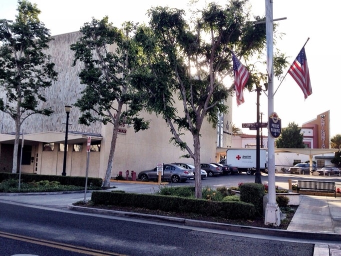 11015 Downey Ave, Downey, CA à louer - Photo du bâtiment - Image 2 de 6