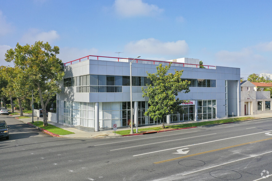 9230 W Olympic Blvd, Beverly Hills, CA for lease - Primary Photo - Image 1 of 9