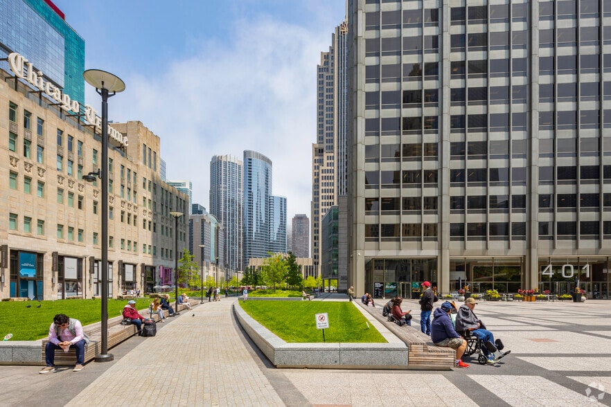 401 N Michigan Ave, Chicago, IL for lease - Building Photo - Image 2 of 31