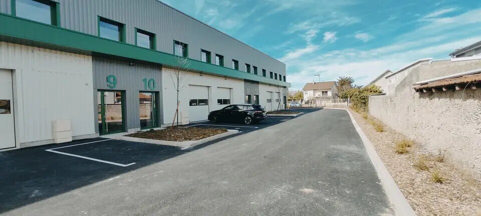 Flex dans Mions à louer - Photo du bâtiment - Image 1 de 10