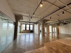 328 S Jefferson St, Chicago, IL à louer Photo intérieure- Image 2 de 8