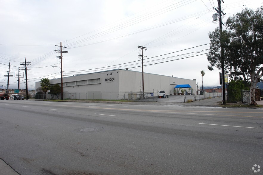 8330 Lankershim Blvd, North Hollywood, CA for lease - Building Photo - Image 3 of 4