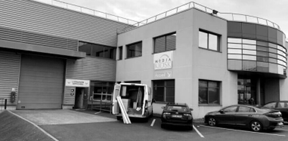 Bureau dans Gennevilliers à louer - Photo du bâtiment - Image 2 de 7