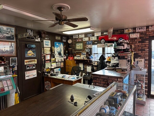 670 Northwest Hwy, Fox River Grove, IL à louer - Photo du bâtiment - Image 2 de 9