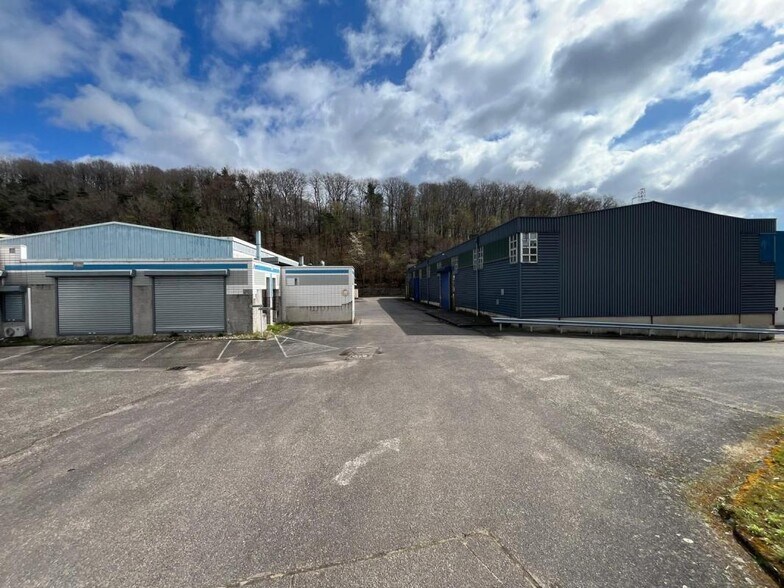 Flex in Saint-Avold for sale - Building Photo - Image 2 of 4