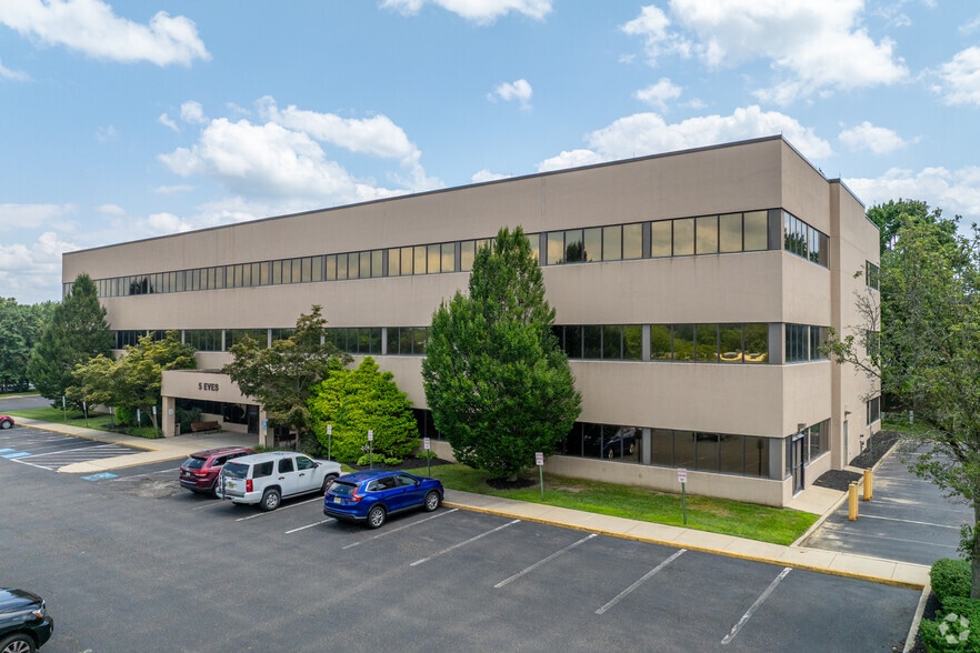 5 Eves Dr, Marlton, NJ for lease - Building Photo - Image 2 of 10