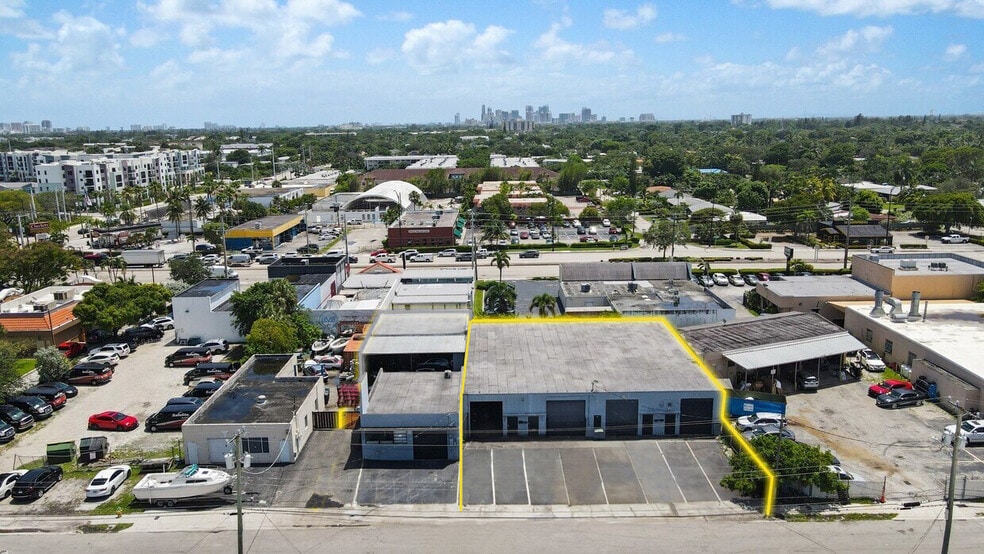 530-536 NE 32nd St, Oakland Park, FL for sale - Building Photo - Image 3 of 6