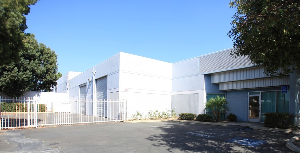 181 Stare St, Pomona, CA for lease - Building Photo - Image 2 of 3