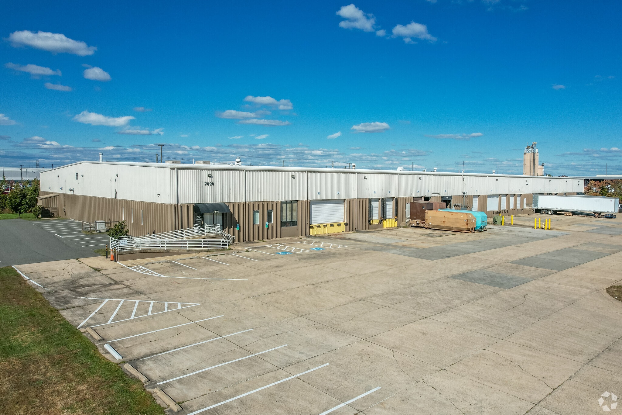 7890 Notes Dr, Manassas, VA for lease Building Photo- Image 1 of 6