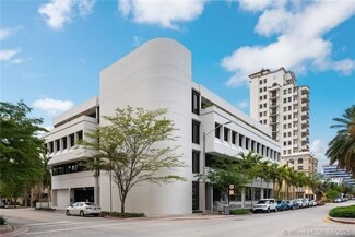 Plus de détails pour 1701 Ponce De Leon Blvd, Coral Gables, FL - Bureau, Commerce de détail à louer