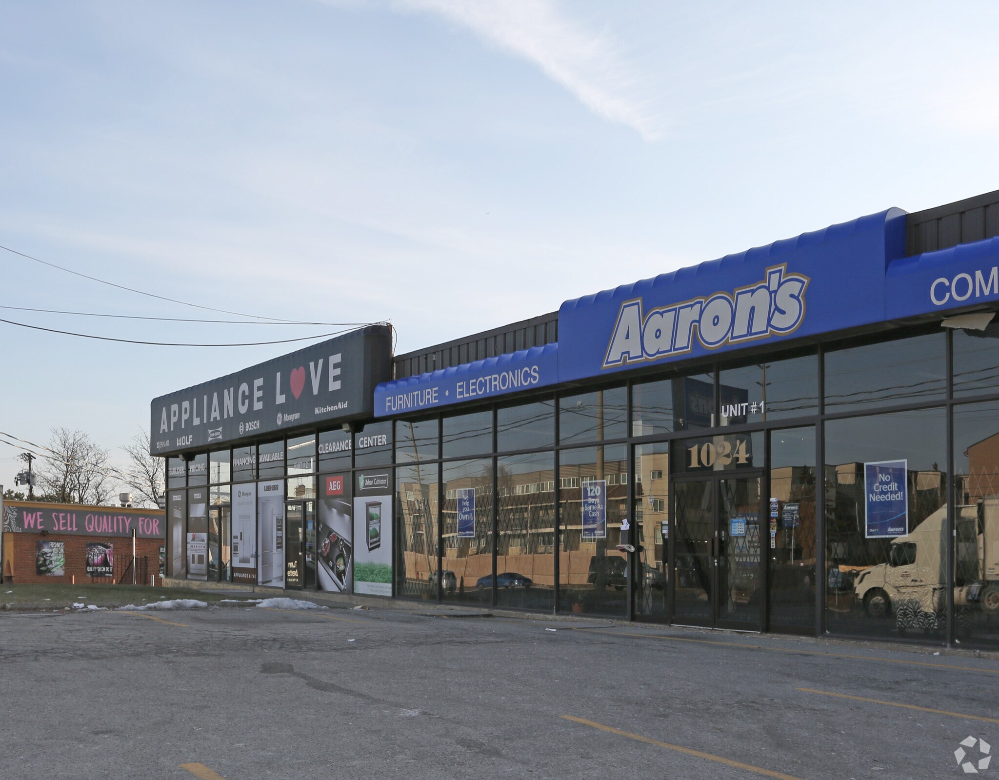 1024 Dundas St E, Mississauga, ON à vendre Photo du bâtiment- Image 1 de 1