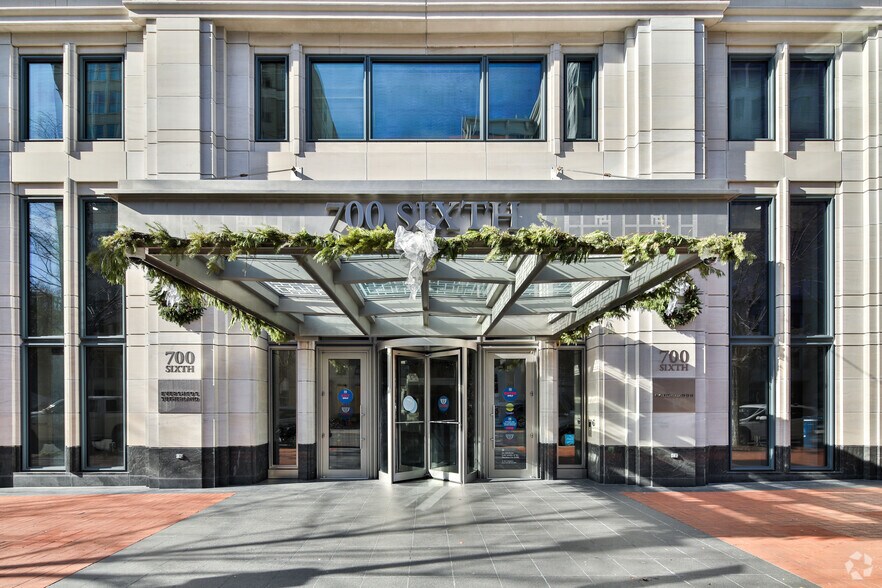 700 6th St NW, Washington, DC à louer - Photo du bâtiment - Image 2 de 6