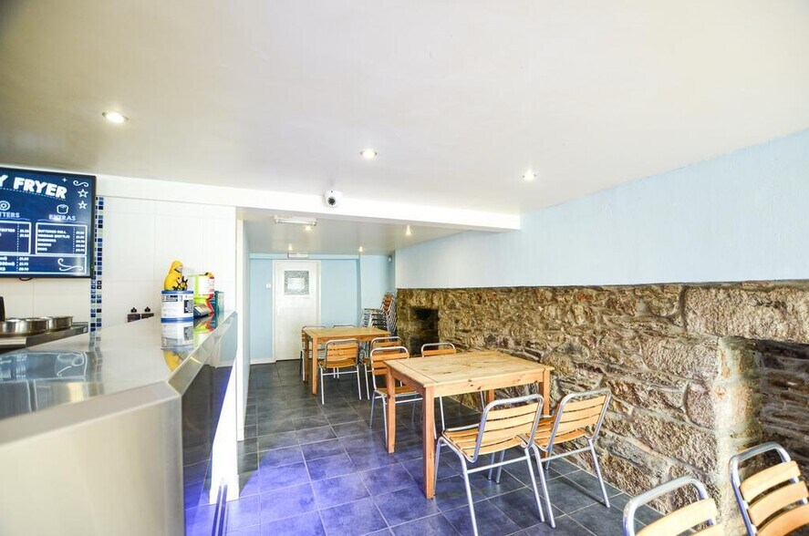 2 Parade Sq, Lostwithiel à vendre - Photo du bâtiment - Image 3 de 32